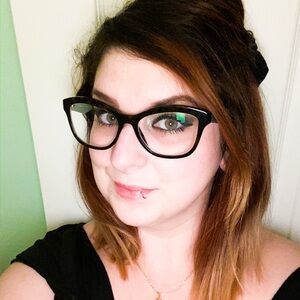 Meet your Posher, April